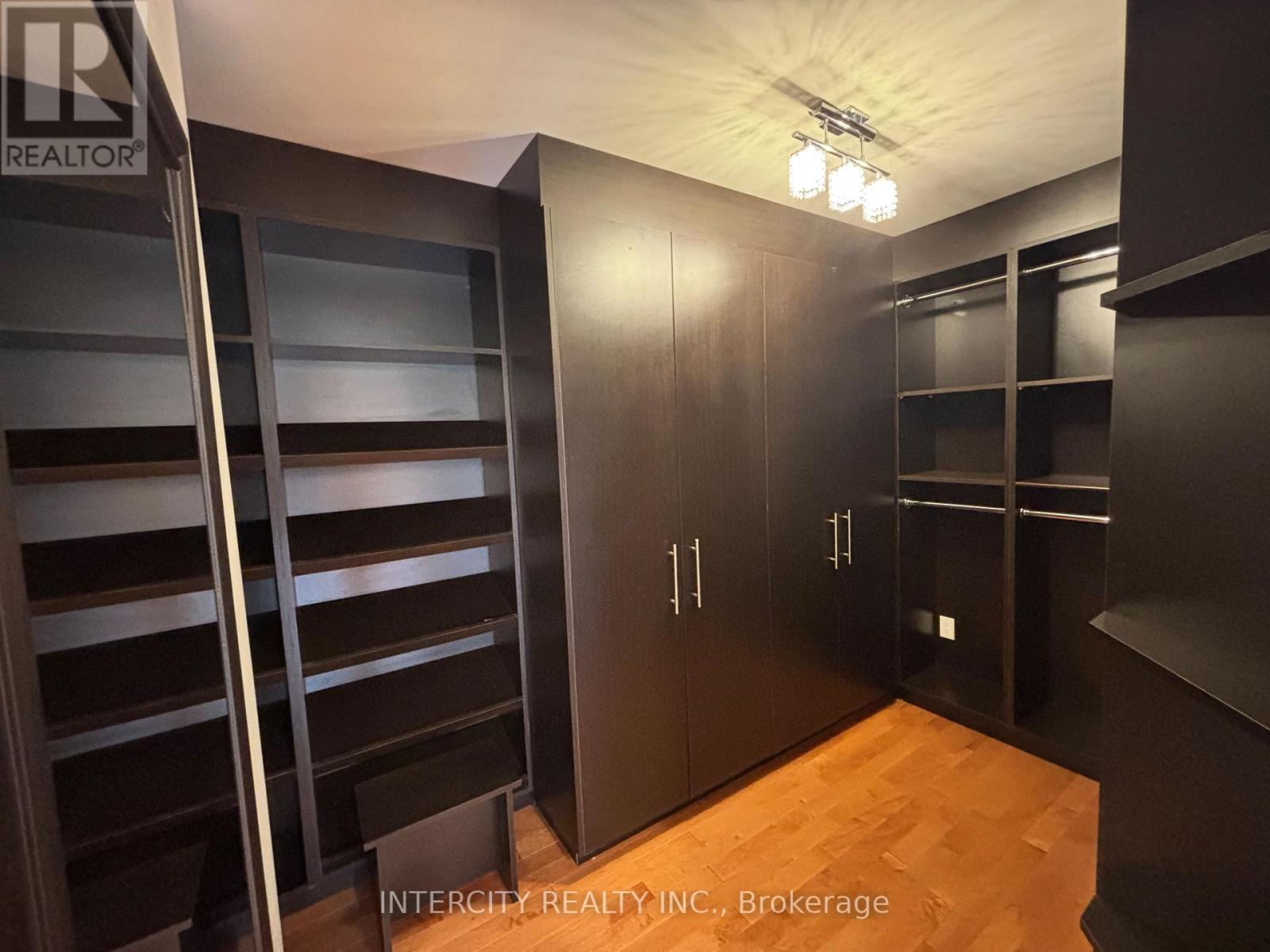 1262 Mississauga Road, Mississauga, Ontario  L5H 2J2 - Photo 13 - W13069992