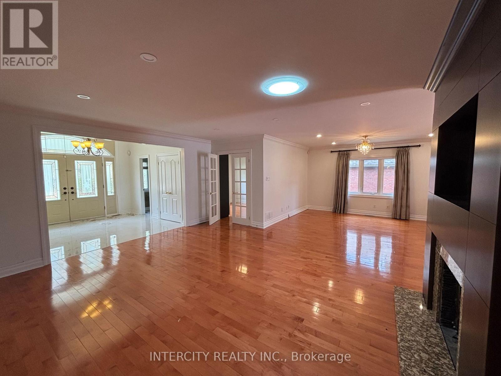 1262 Mississauga Road, Mississauga, Ontario  L5H 2J2 - Photo 6 - W13069992