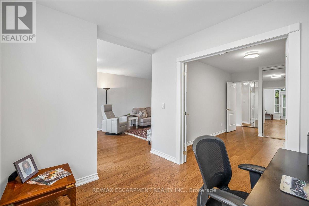 106 - 1276 Maple Crossing Boulevard, Burlington, Ontario  L7S 2J9 - Photo 22 - W13070022