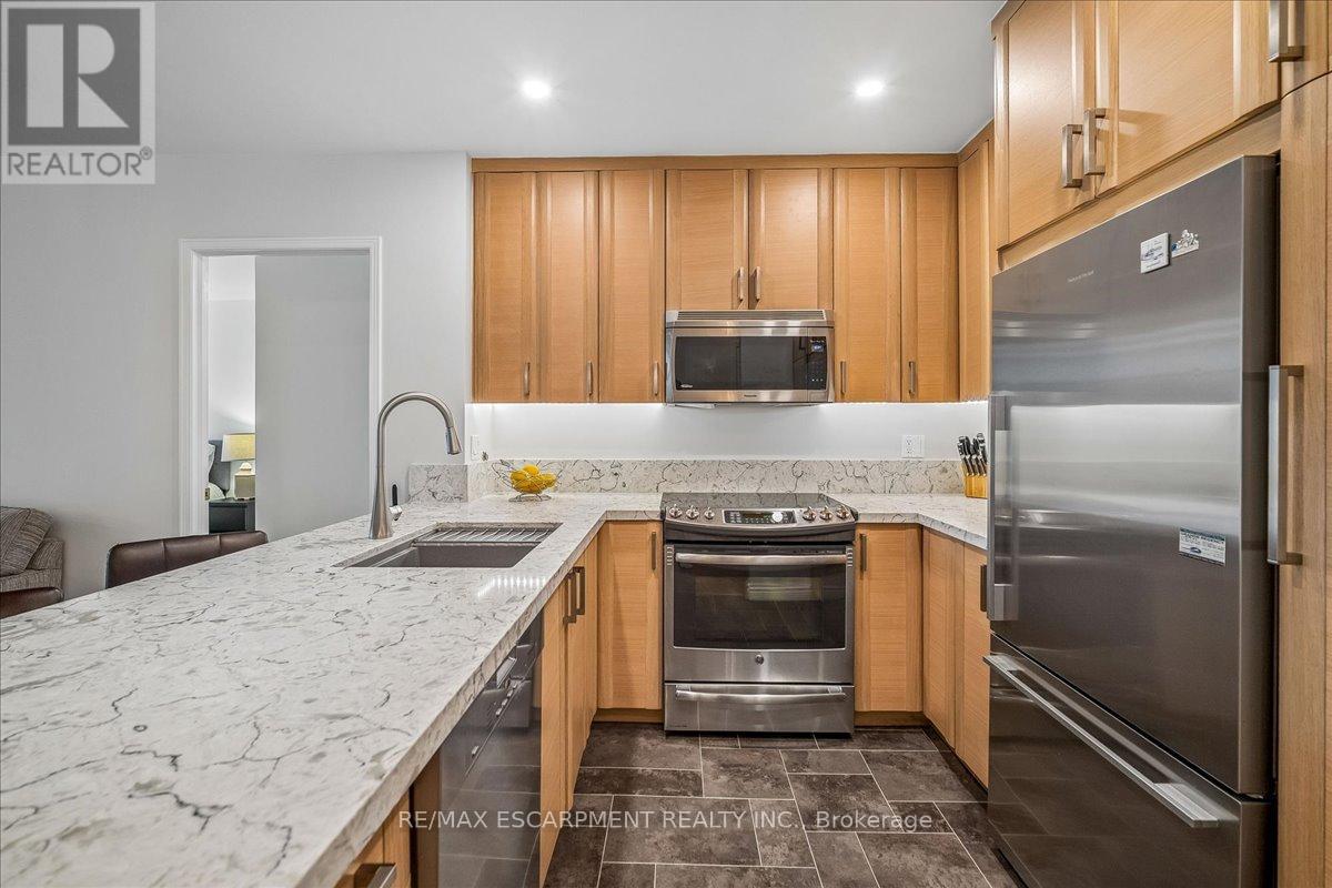 106 - 1276 Maple Crossing Boulevard, Burlington, Ontario  L7S 2J9 - Photo 5 - W13070022