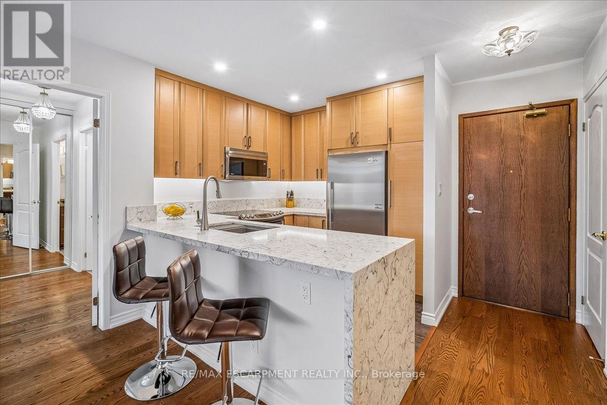106 - 1276 Maple Crossing Boulevard, Burlington, Ontario  L7S 2J9 - Photo 6 - W13070022