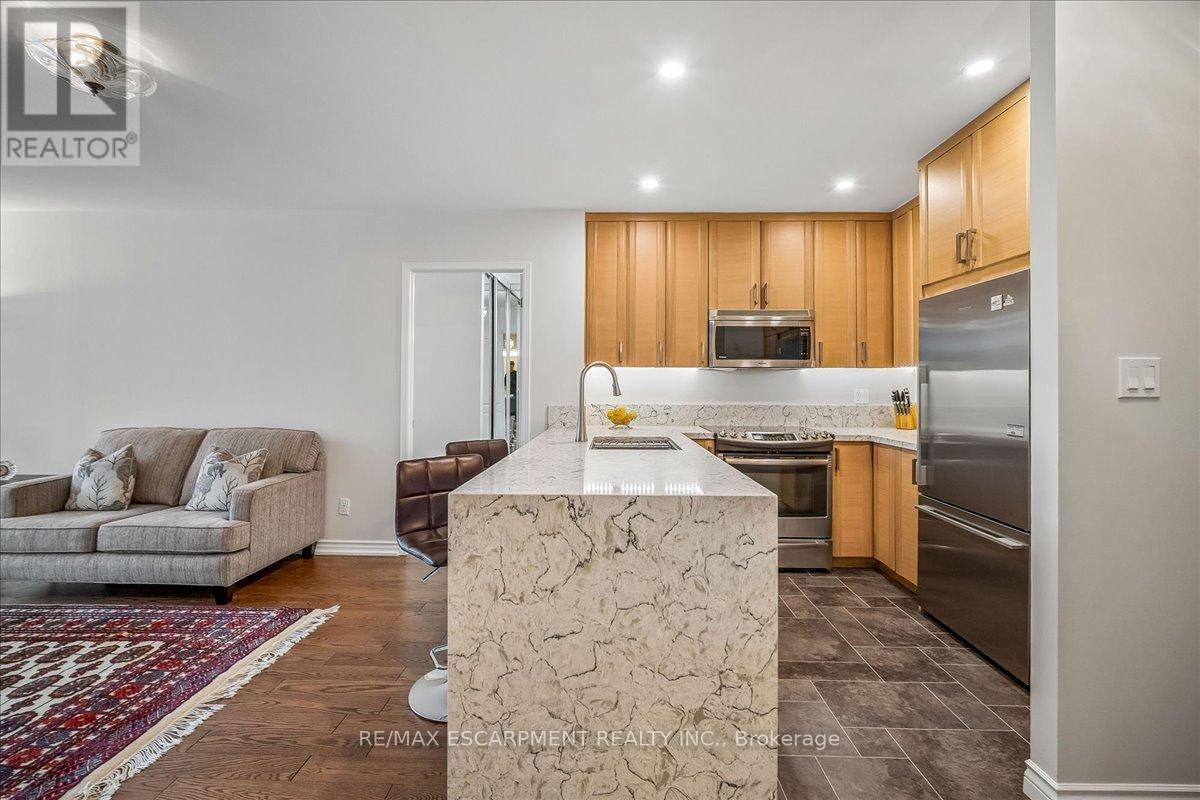 106 - 1276 Maple Crossing Boulevard, Burlington, Ontario  L7S 2J9 - Photo 8 - W13070022