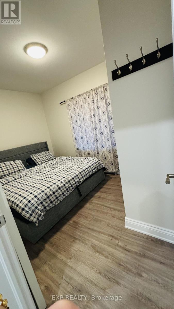 3 - 3289 Lakeshore Boulevard W, Toronto, Ontario  M8W 1M8 - Photo 6 - W13070040
