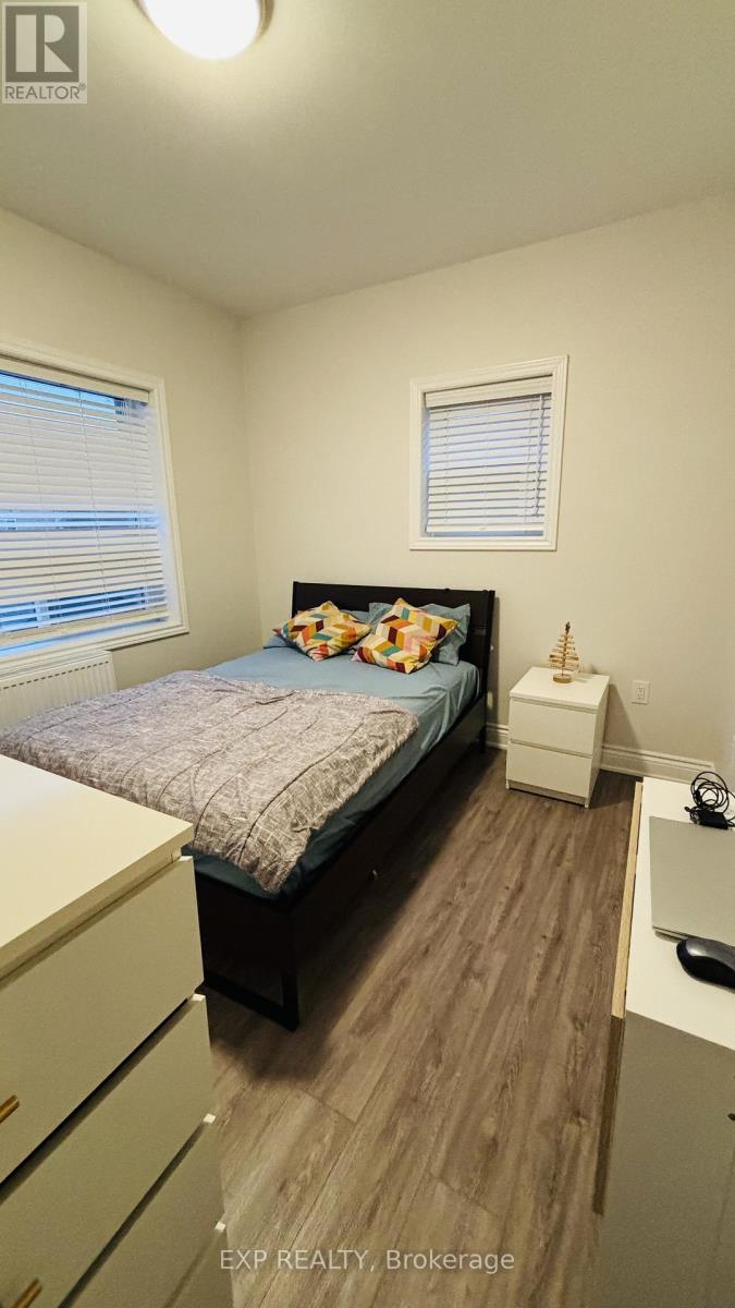 3 - 3289 Lakeshore Boulevard W, Toronto, Ontario  M8W 1M8 - Photo 7 - W13070040