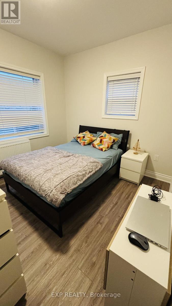 3 - 3289 Lakeshore Boulevard W, Toronto, Ontario  M8W 1M8 - Photo 8 - W13070040