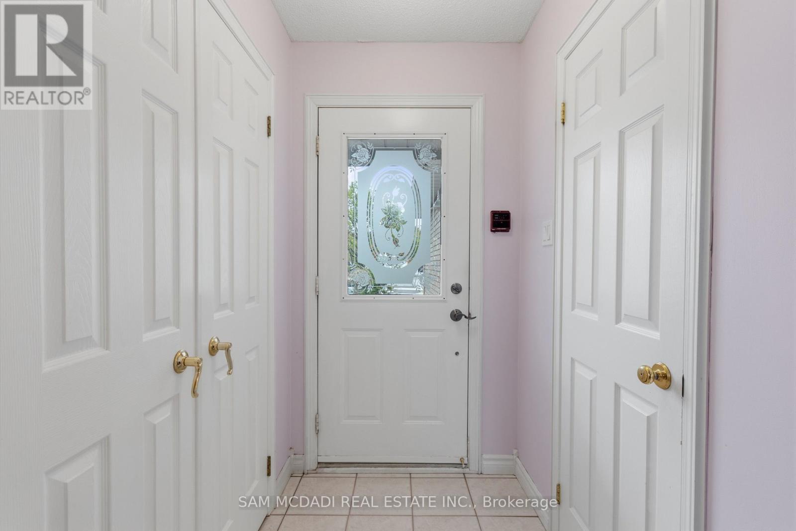 6434 Longspur Road, Mississauga, Ontario  L5N 6E4 - Photo 12 - W13070068