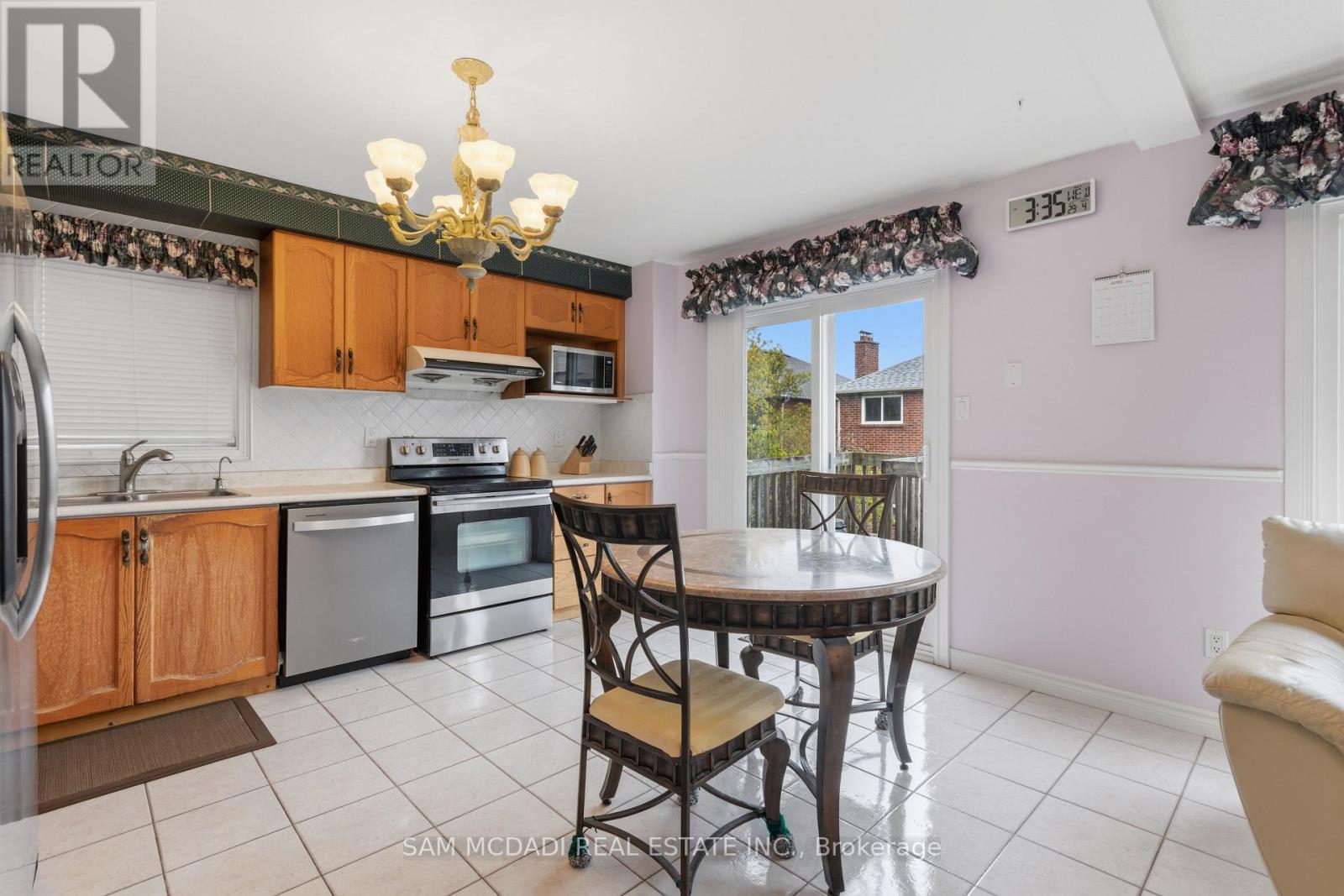 6434 Longspur Road, Mississauga, Ontario  L5N 6E4 - Photo 18 - W13070068