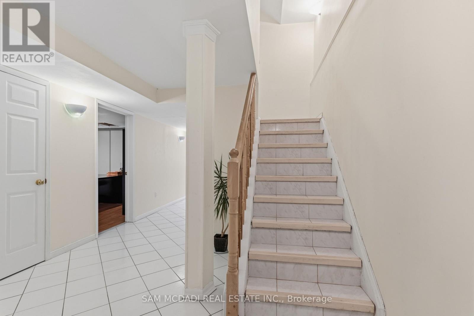 6434 Longspur Road, Mississauga, Ontario  L5N 6E4 - Photo 32 - W13070068
