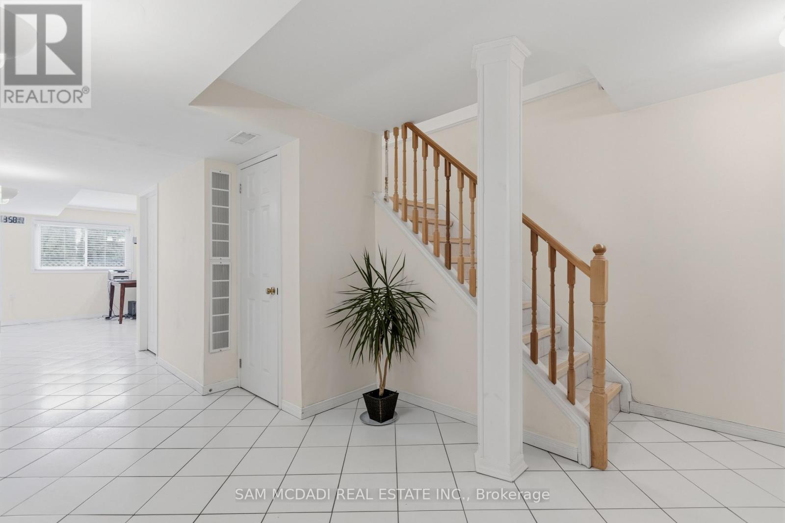 6434 Longspur Road, Mississauga, Ontario  L5N 6E4 - Photo 35 - W13070068