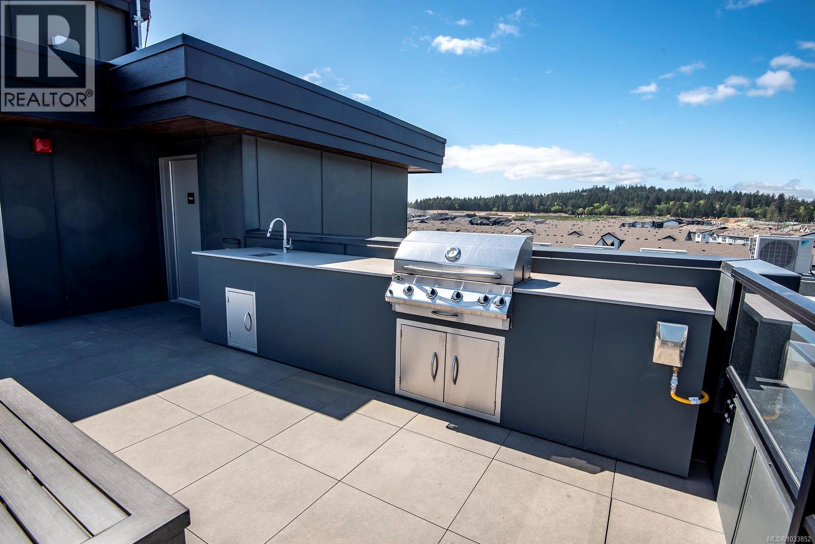 300 3564a Ryder Hesjedal Way, Colwood, British Columbia  V9C 0V3 - Photo 42 - 1033852