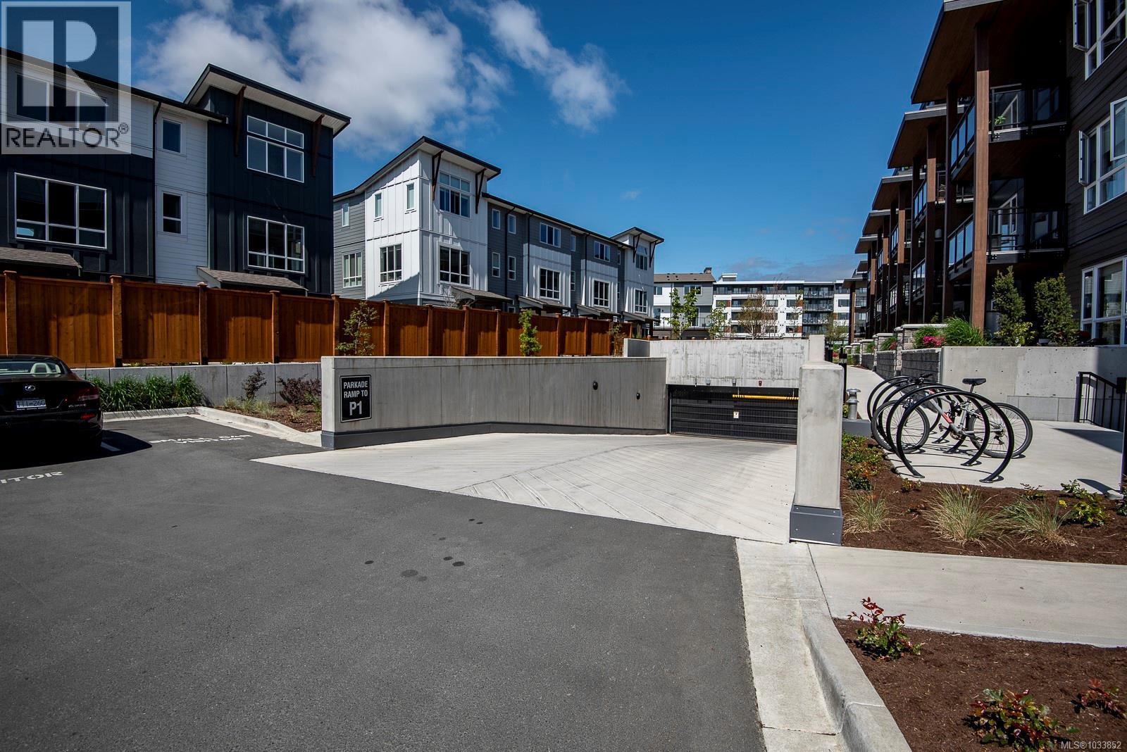 300 3564a Ryder Hesjedal Way, Colwood, British Columbia  V9C 0V3 - Photo 33 - 1033852