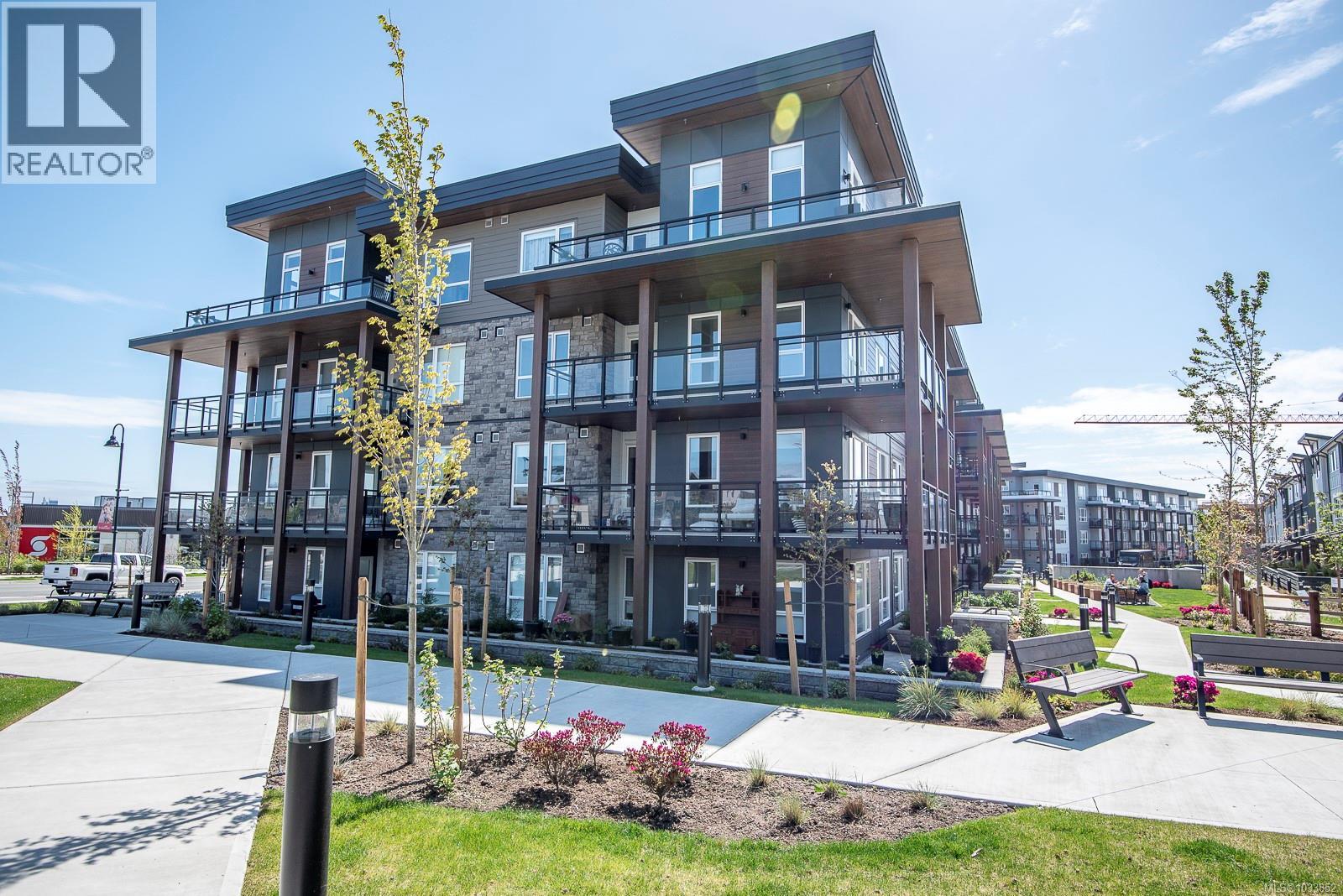 300 3564a Ryder Hesjedal Way, Colwood, British Columbia  V9C 0V3 - Photo 75 - 1033852