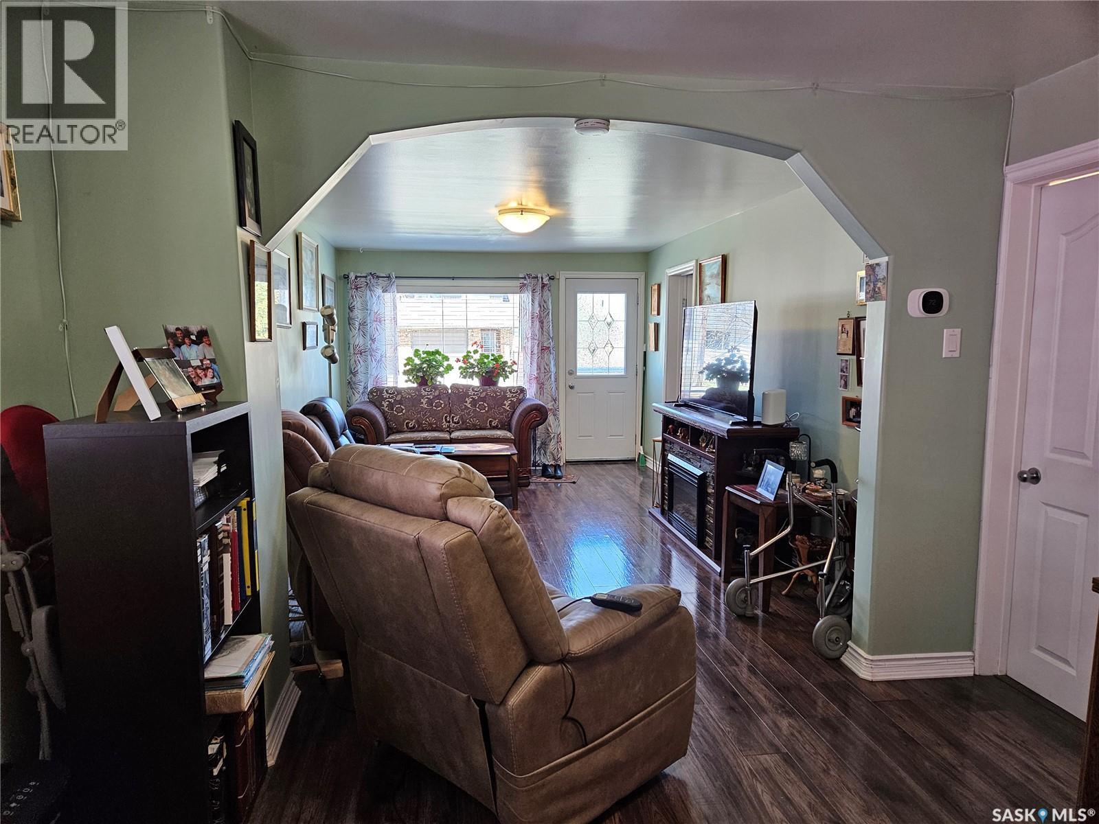 237 Duffield Street W, Moose Jaw, Saskatchewan  S6H 5H2 - Photo 4 - SK034575