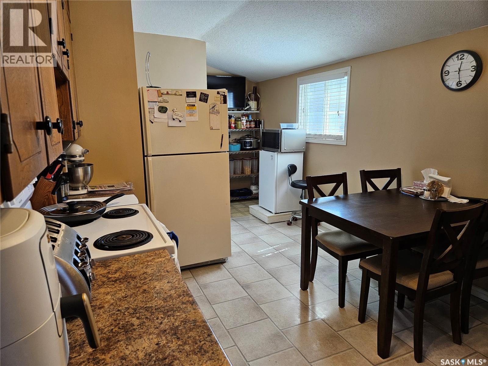 237 Duffield Street W, Moose Jaw, Saskatchewan  S6H 5H2 - Photo 6 - SK034575