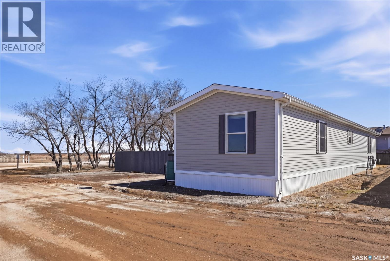 14 401 Railway AVENUE E, Vanscoy, Saskatchewan