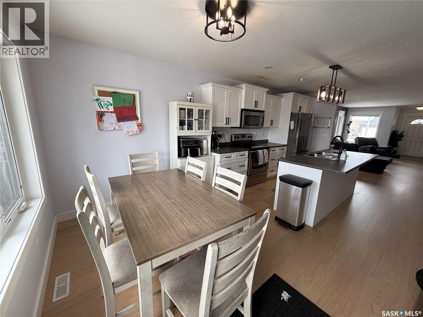 724 Quessy Drive, Martensville, Saskatchewan  S0K 0A2 - Photo 13 - SK034511