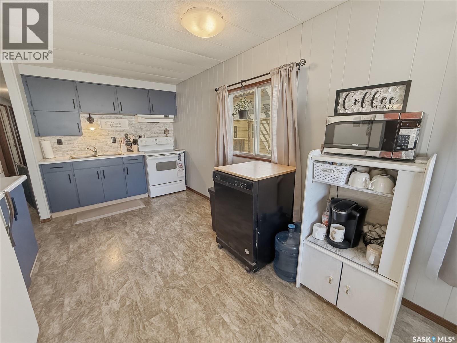 4372 Price Avenue, Gull Lake, Saskatchewan  S0N 1A0 - Photo 6 - SK034404
