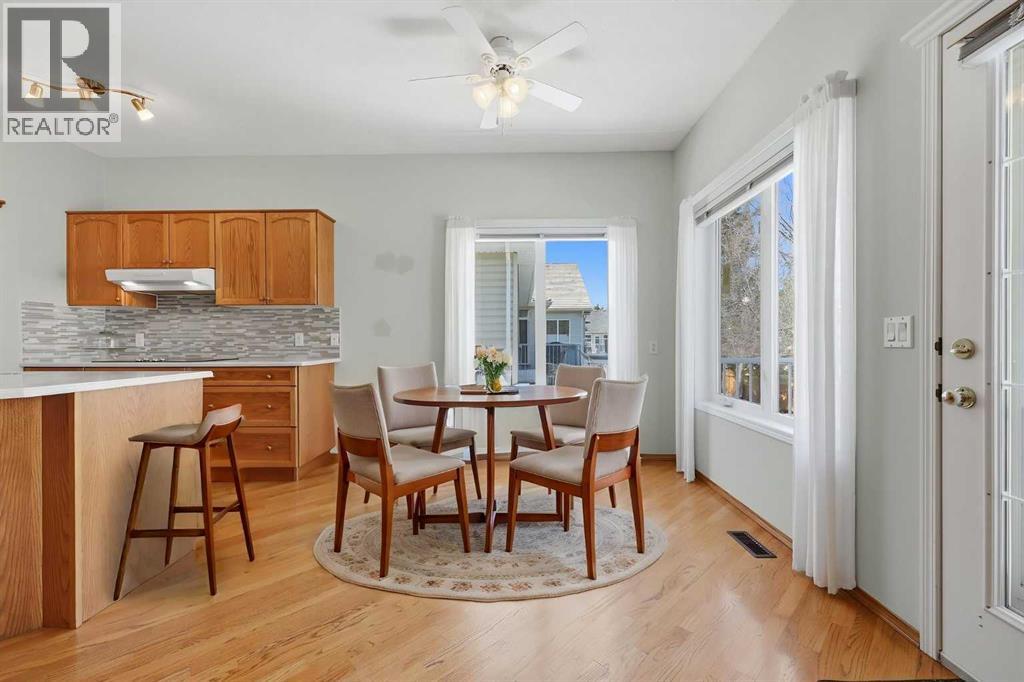 37 Rocky Ridge Gardens Nw, Calgary, Alberta  T3G 4V7 - Photo 5 - A2306110