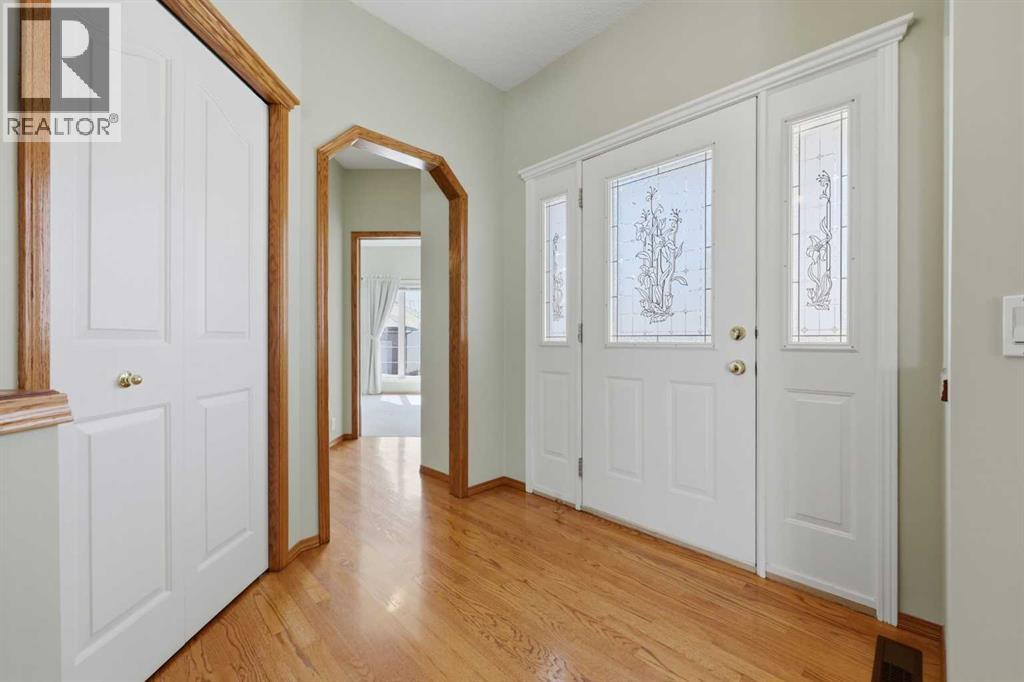37 Rocky Ridge Gardens Nw, Calgary, Alberta  T3G 4V7 - Photo 10 - A2306110
