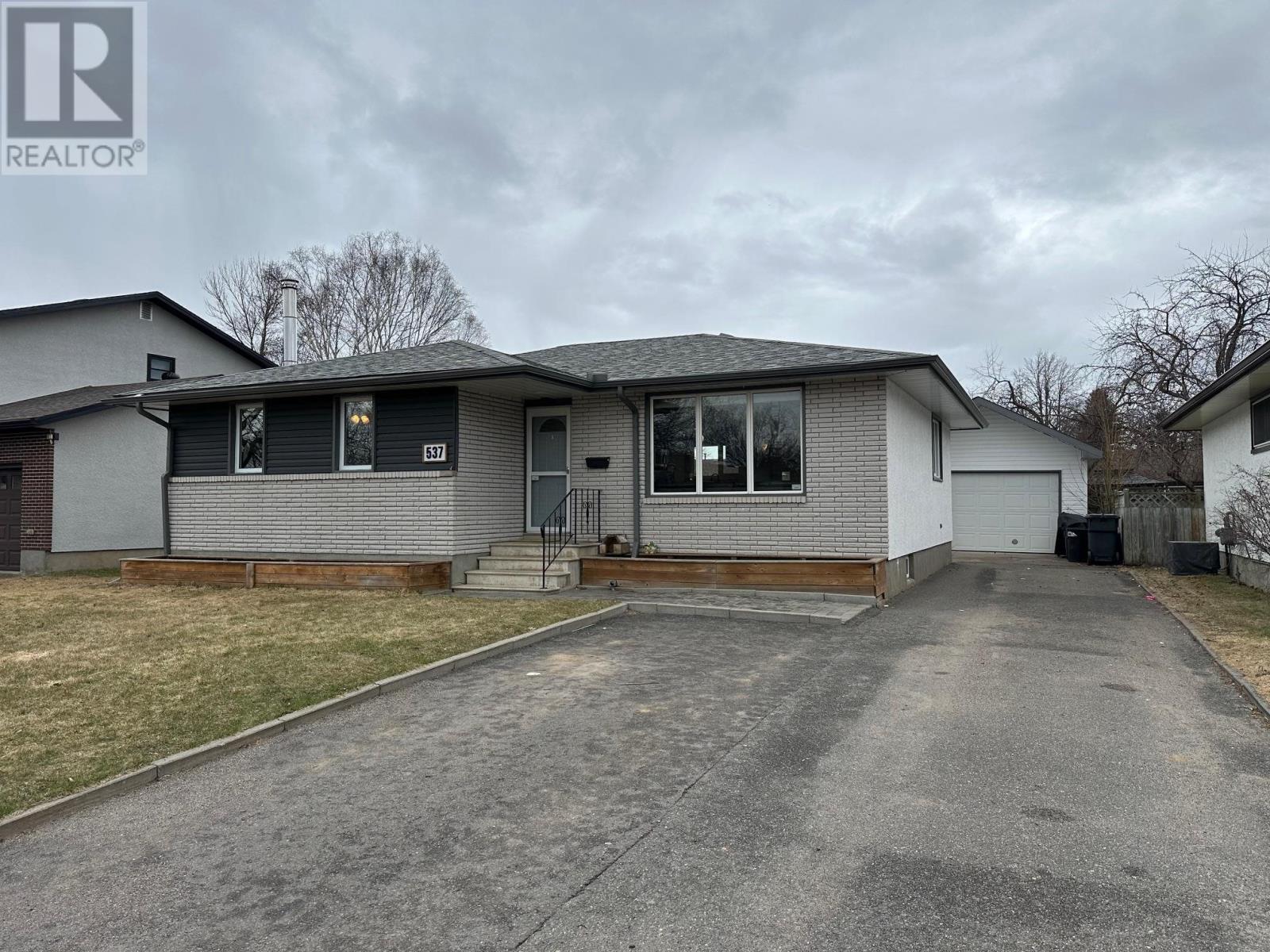 537 Parkway DR, Thunder Bay, Ontario
