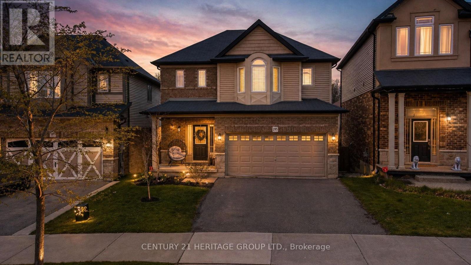 195 PUMPKIN PASS, Hamilton, Ontario