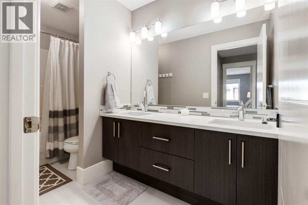 109 Kinniburgh Bay, Chestermere, Alberta  T1X 0M2 - Photo 29 - A2306867
