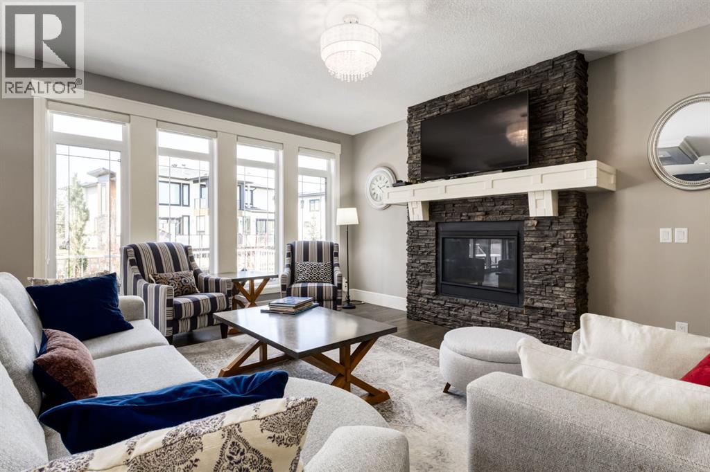 109 Kinniburgh Bay, Chestermere, Alberta  T1X 0M2 - Photo 5 - A2306867