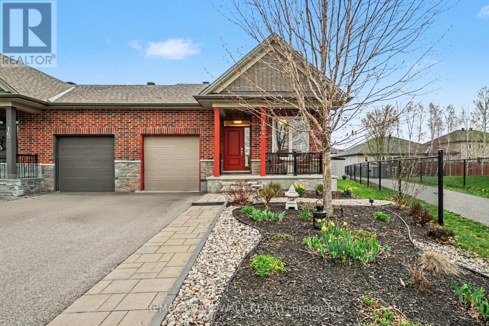 164 Boxcar Crescent, Russell, Ontario  K4R 0C4 - Photo 2 - X13070274