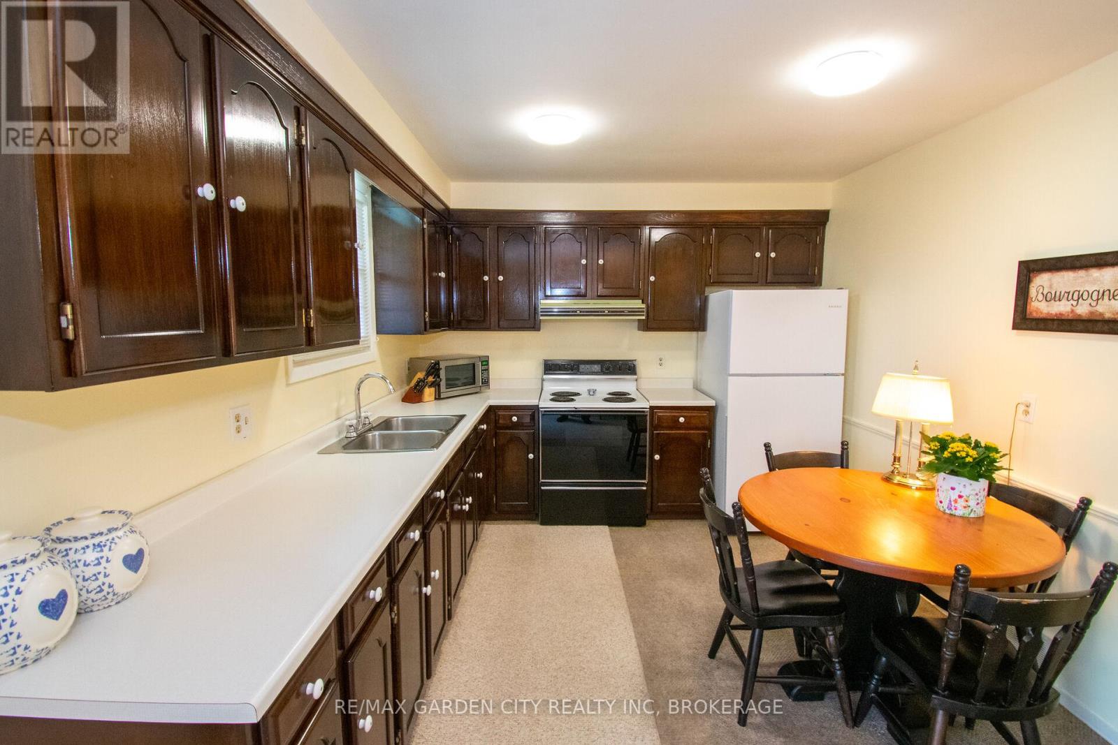 22 Shetland Crescent, St. Catharines, Ontario  L2P 3P7 - Photo 14 - X13070208