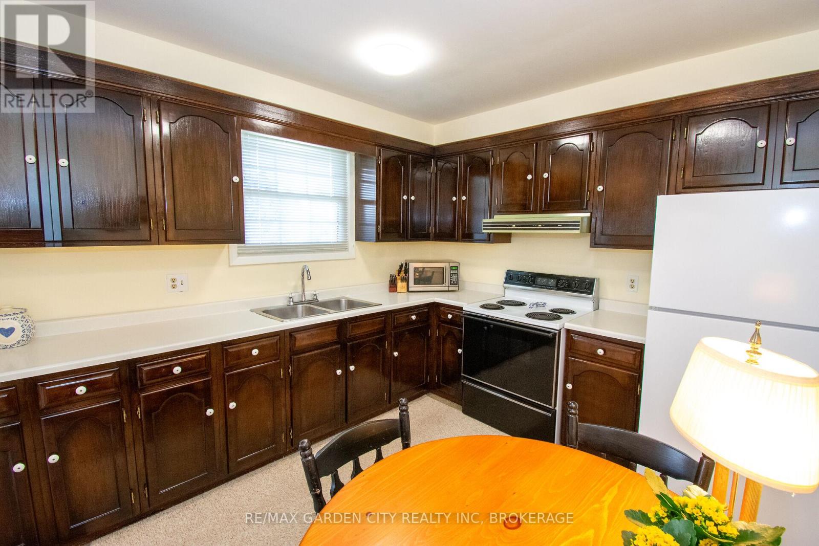 22 Shetland Crescent, St. Catharines, Ontario  L2P 3P7 - Photo 15 - X13070208