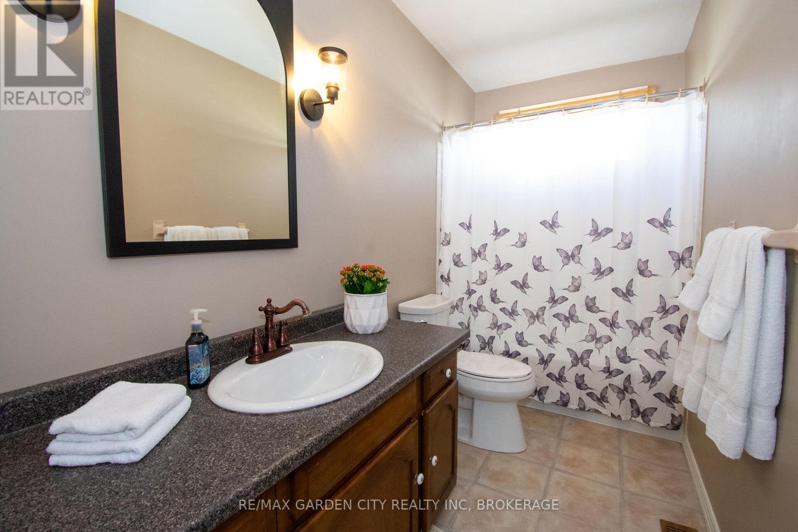 22 Shetland Crescent, St. Catharines, Ontario  L2P 3P7 - Photo 25 - X13070208