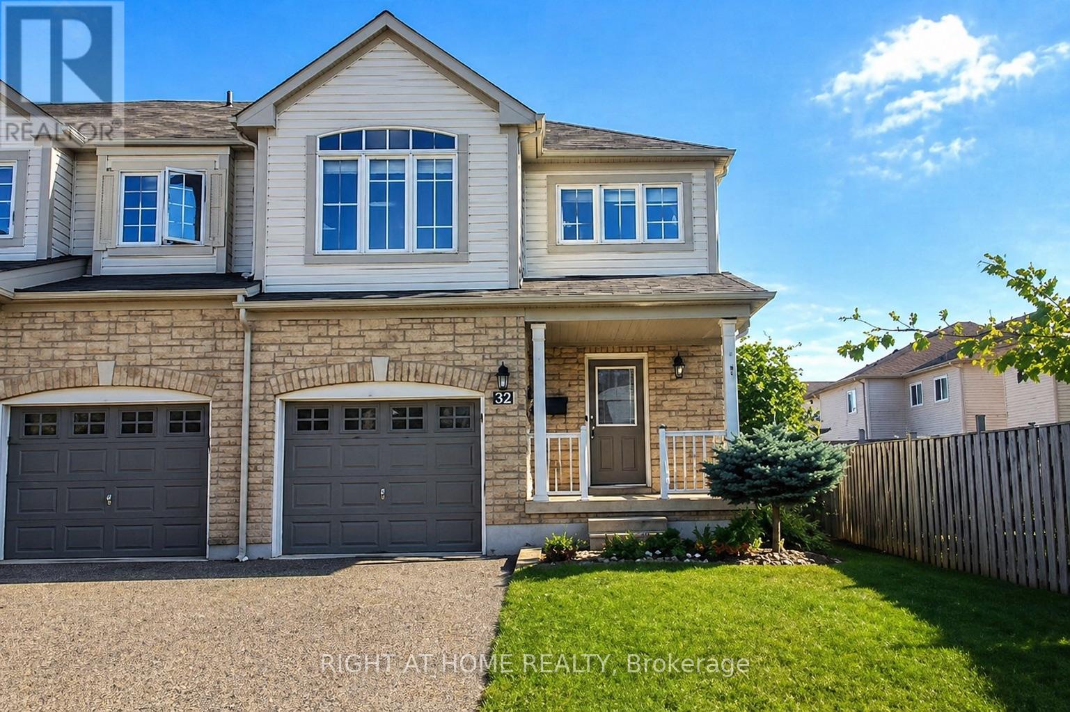 32 TOSCANA DRIVE, Whitby, Ontario
