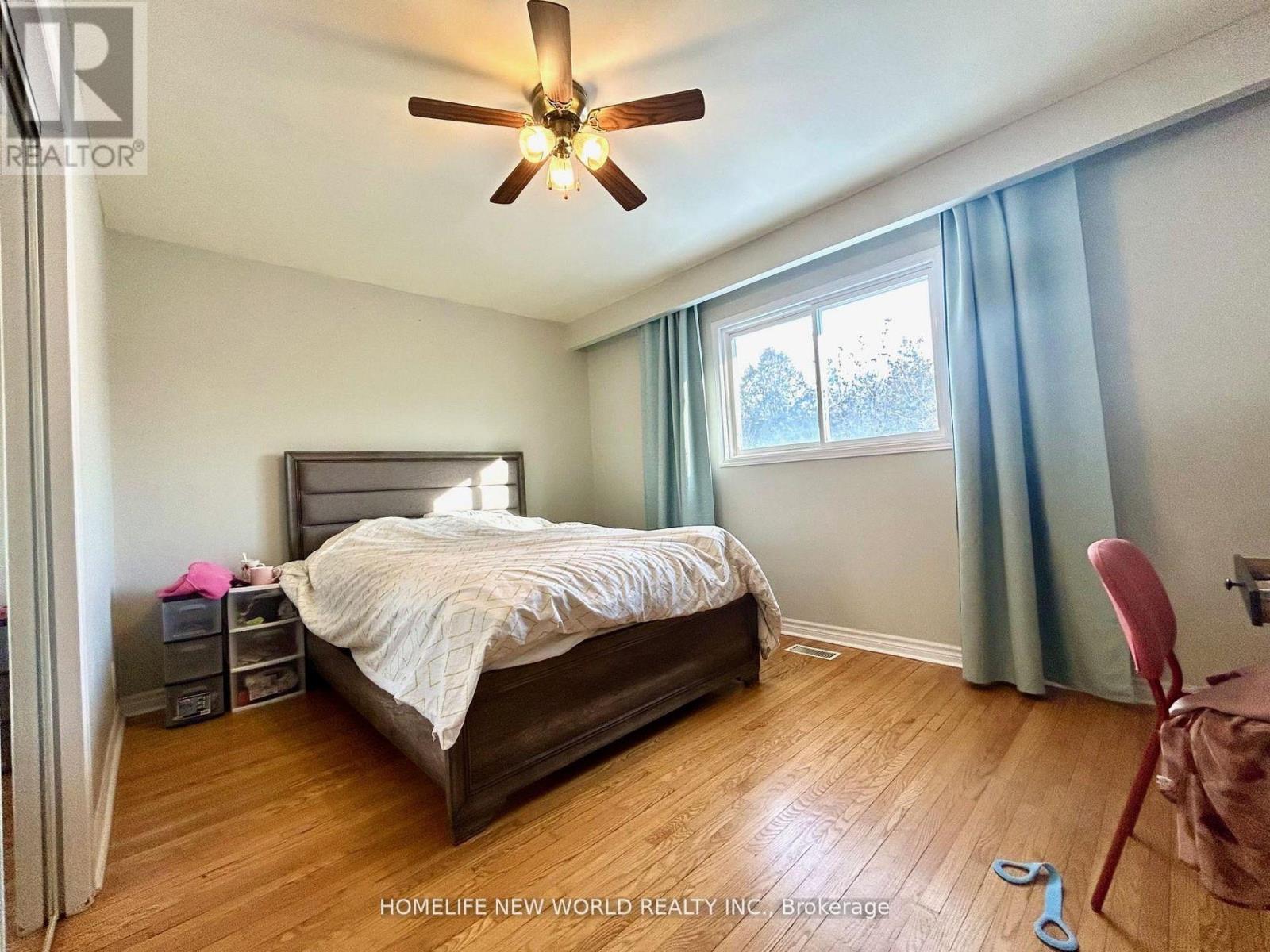Upper - 27 Hayward Crescent, Toronto, Ontario  M1S 2T7 - Photo 13 - E13070270