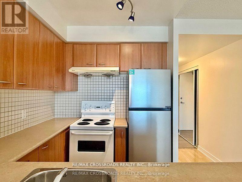 1115 - 38 Lee Centre Drive, Toronto, Ontario  M1H 3J7 - Photo 8 - E13070308