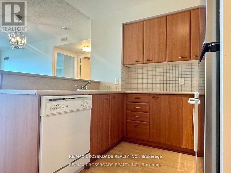 1115 - 38 Lee Centre Drive, Toronto, Ontario  M1H 3J7 - Photo 9 - E13070308