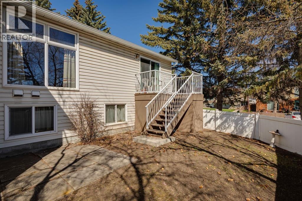 117 Sabrina Way Sw, Calgary, Alberta  t2w 4j4 - Photo 25 - A2306568