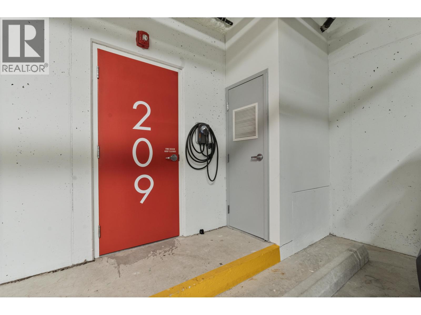 209 606 Foster Avenue, Coquitlam, British Columbia  V6J 0L5 - Photo 21 - R3118221