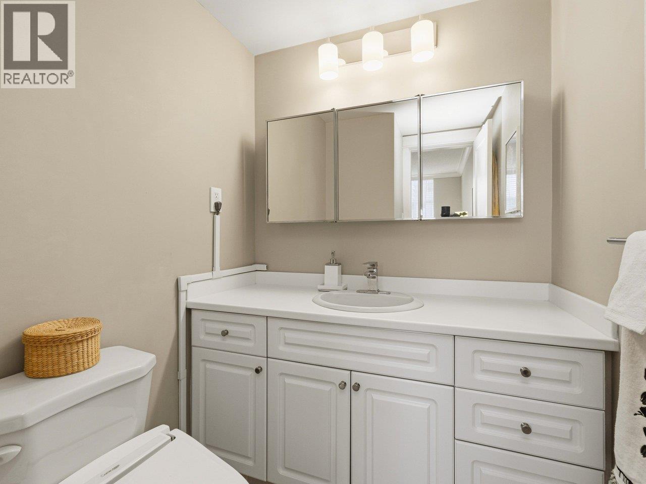 704 114 W Keith Road, North Vancouver, British Columbia  V7M 3C9 - Photo 17 - R3118236