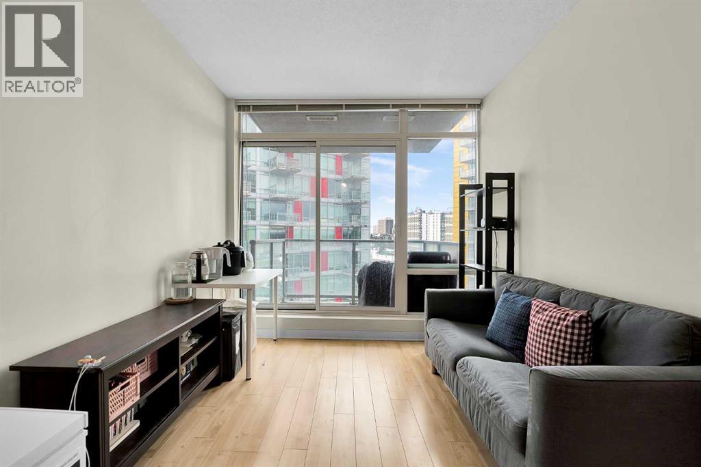 804, 30 Brentwood Common NW, Calgary, Alberta  T2L 2L8 - Photo 4 - A2294273