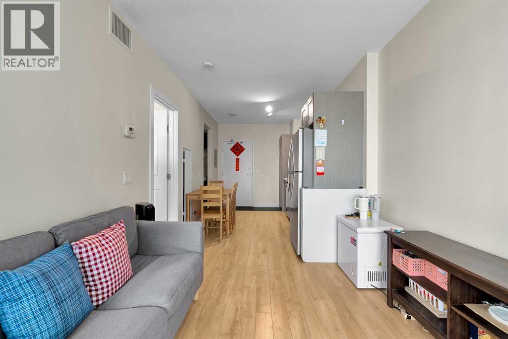 804, 30 Brentwood Common NW, Calgary, Alberta  T2L 2L8 - Photo 5 - A2294273