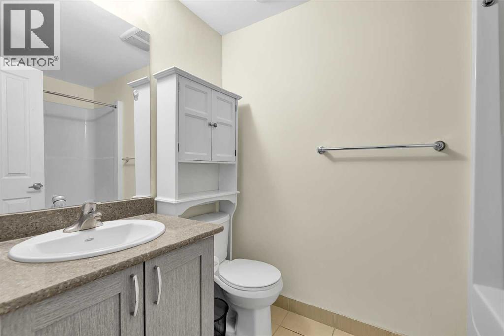 804, 30 Brentwood Common NW, Calgary, Alberta  T2L 2L8 - Photo 8 - A2294273