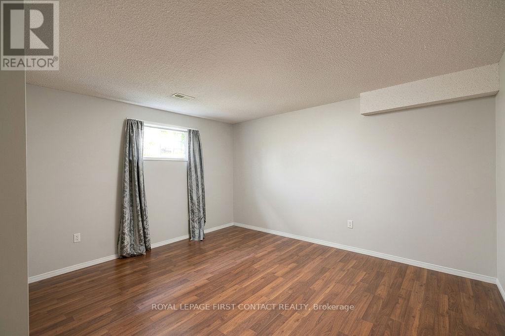 28 Hewitt Place, Barrie, Ontario  L4M 7B3 - Photo 17 - S12770876