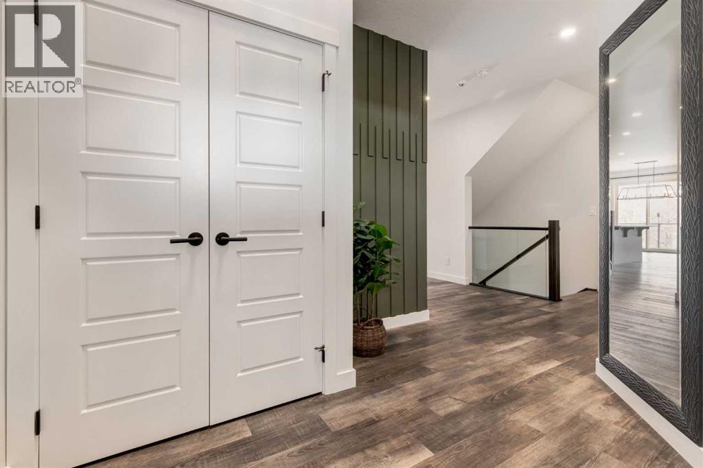 142 Cranbrook Park Se, Calgary, Alberta  T3M 3C2 - Photo 3 - A2298372