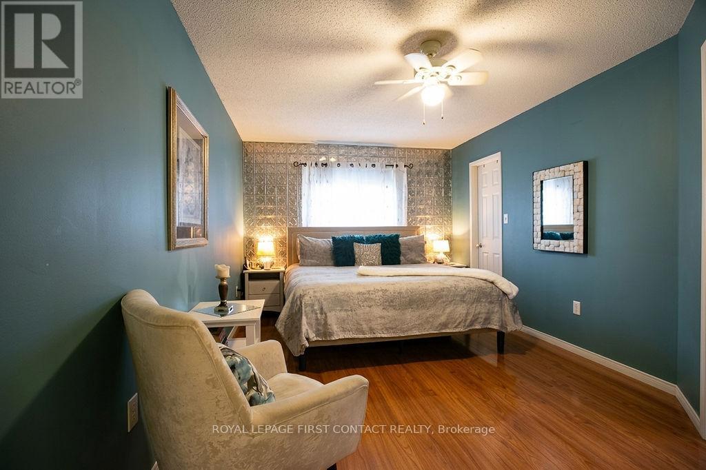 28 Hewitt Place, Barrie, Ontario  L4M 7B3 - Photo 13 - S12770876