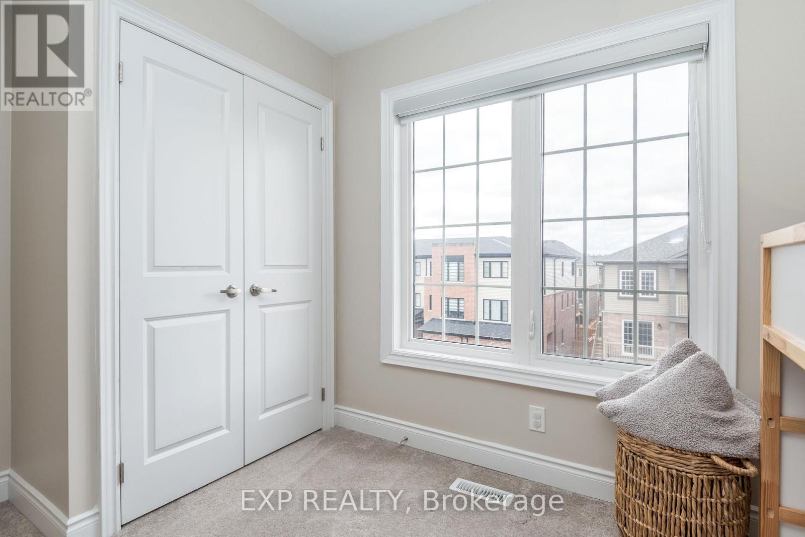 48 Hay Lane, Barrie, Ontario  L9J 0T8 - Photo 30 - S13070196
