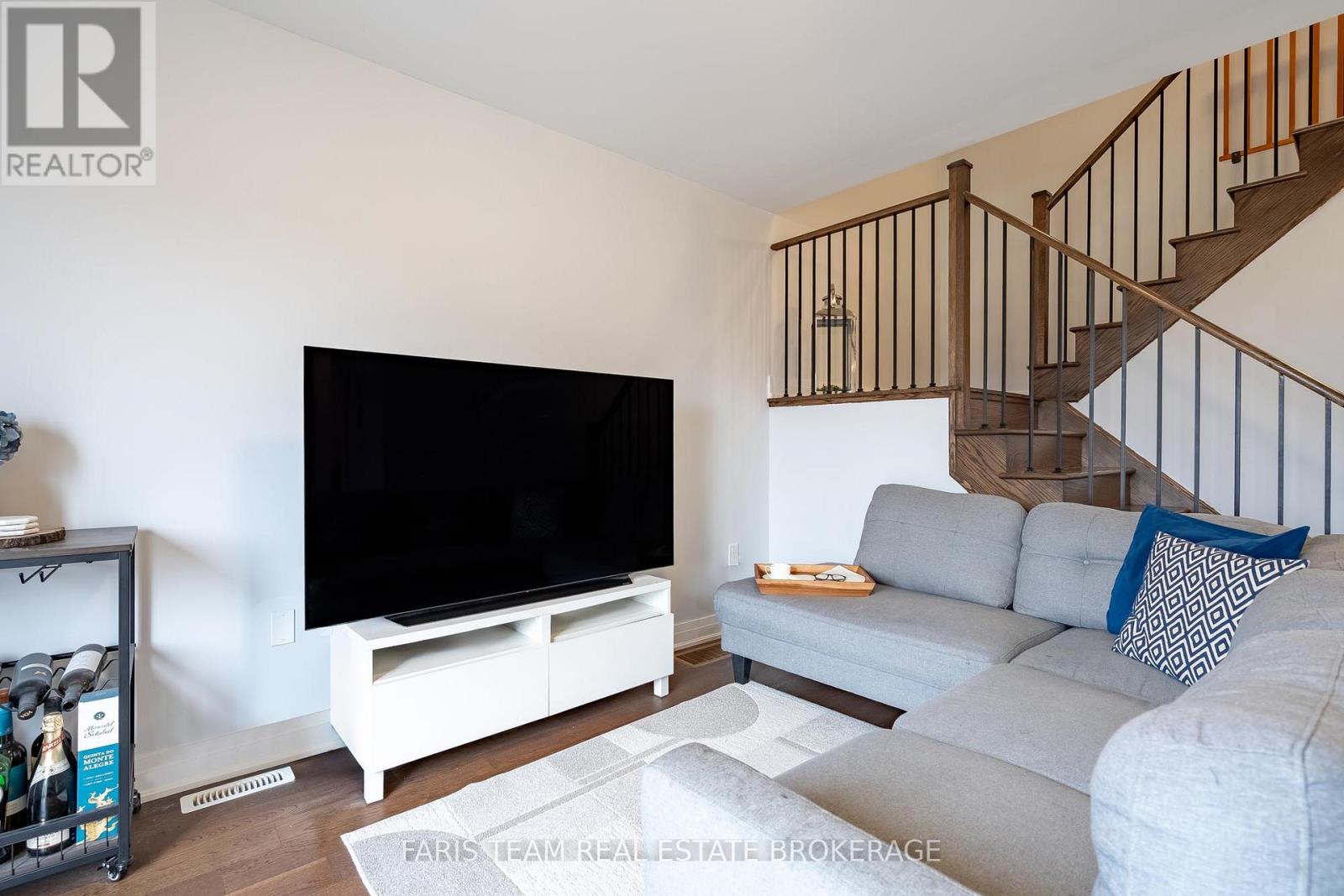 60 Brown Bear Street, Barrie, Ontario  L9J 0H8 - Photo 15 - S13070282