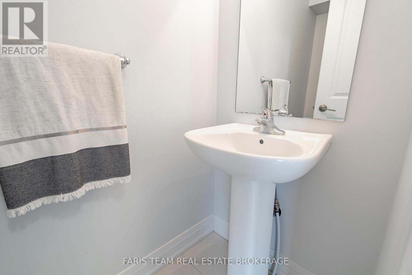 60 Brown Bear Street, Barrie, Ontario  L9J 0H8 - Photo 18 - S13070282