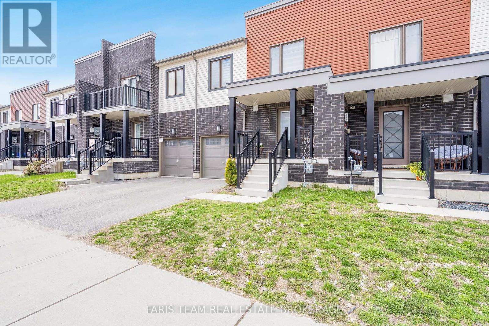 60 Brown Bear Street, Barrie, Ontario  L9J 0H8 - Photo 3 - S13070282
