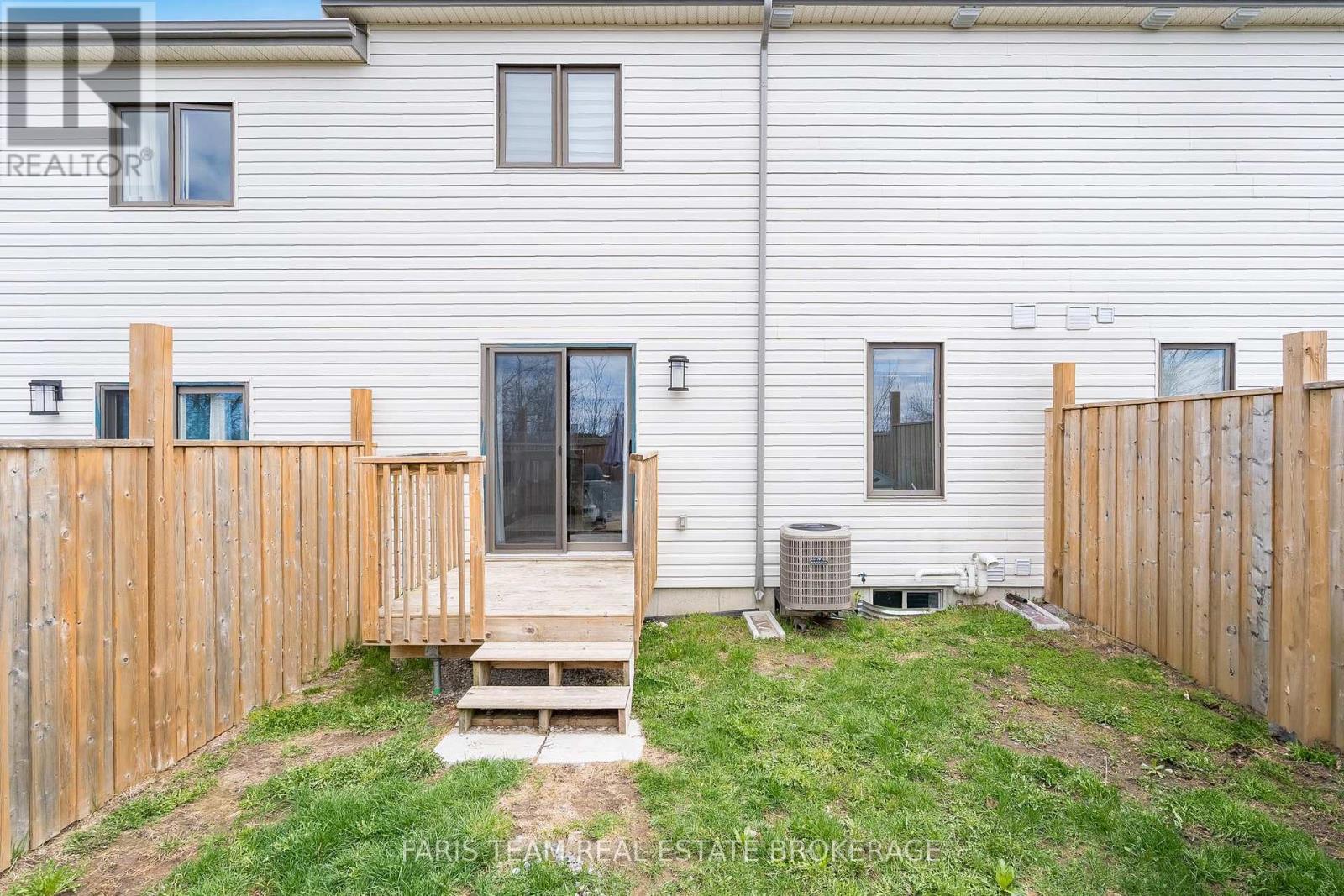 60 Brown Bear Street, Barrie, Ontario  L9J 0H8 - Photo 37 - S13070282