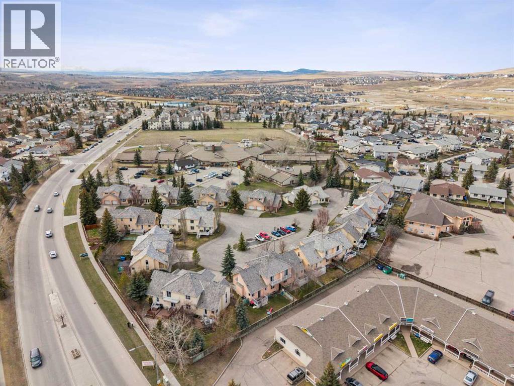 8, 26 Quigley Drive, Cochrane, Alberta  T4C 1M2 - Photo 37 - A2305379